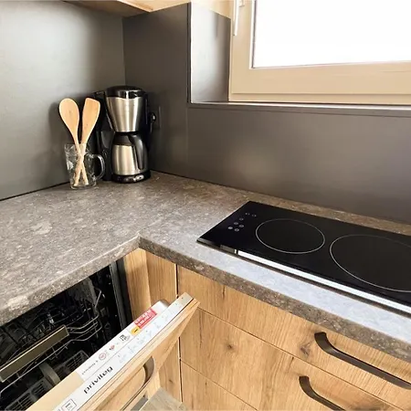 Zur Scholle Бюзум